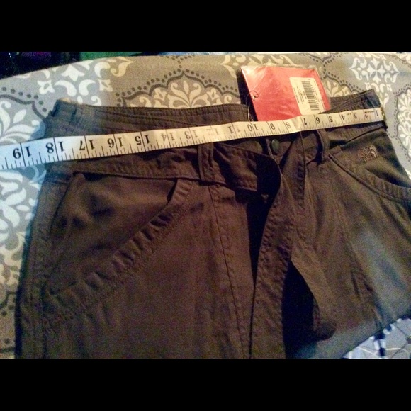 North Face New Skirt size 14 army green - Picture 3 of 3